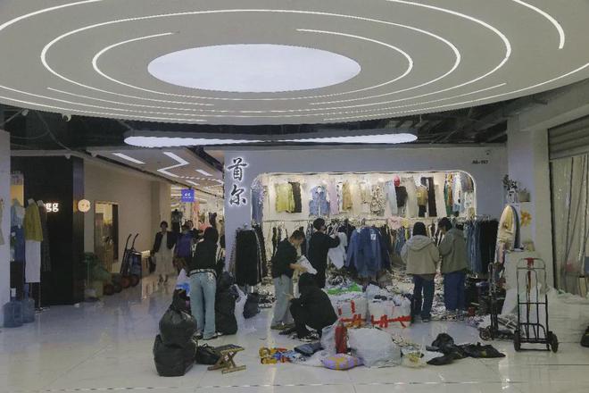 三駕馬車齊驅(qū)，即墨市場(chǎng)商貿(mào)業(yè)點(diǎn)燃轉(zhuǎn)型升級(jí)燎原之火——專訪即墨區(qū)市場(chǎng)建設(shè)服務(wù)中心黨組書(shū)記、主任王連玉